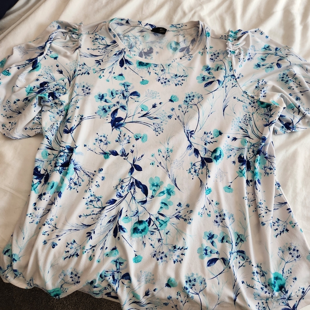 Worthington white short sleeve top